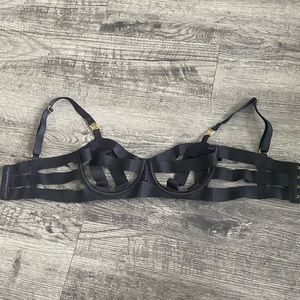 NWT VS Strappy Bra